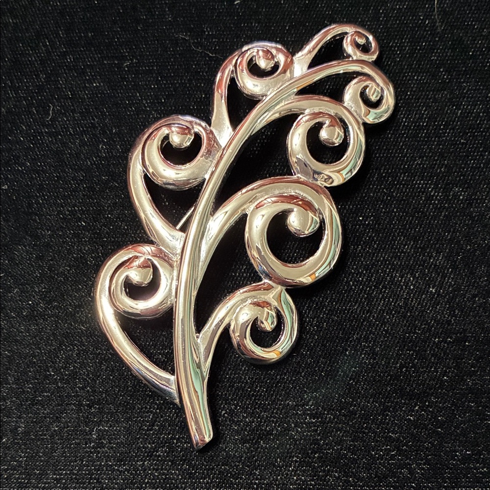 Vintage Silver Trifari Leaf feather Brooch